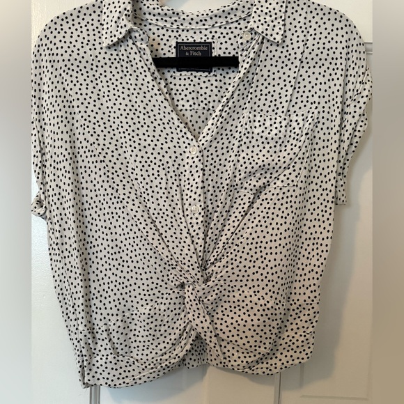 Abercrombie & Fitch Black and White Polka Dot Button Down Top - Picture 3 of 6